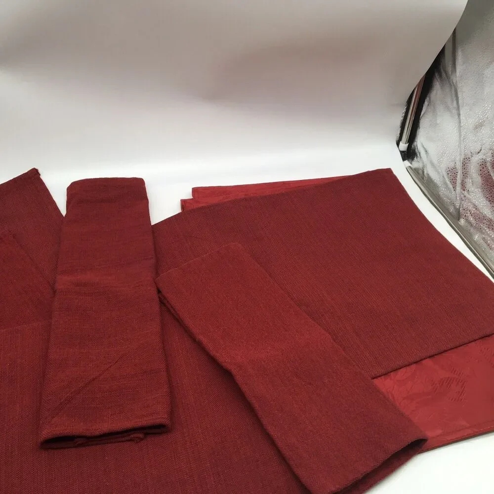 Red Placemats Lot Of 8 And 2 Napkins Woven + Embossed Floral Holiday Everyday